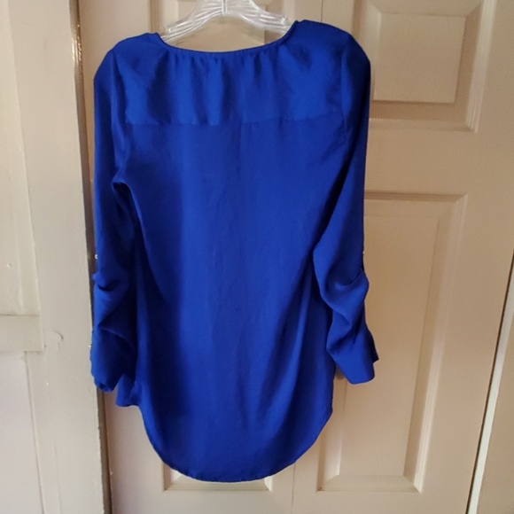 Beautiful nwot apt 9 silk top - Picture 2 of 4